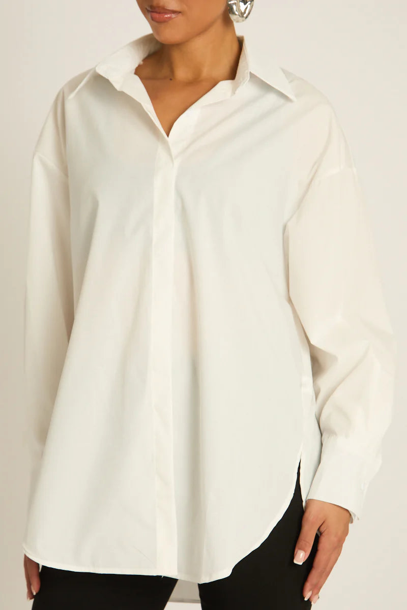 Aria — Oversized hvid basisskjorte