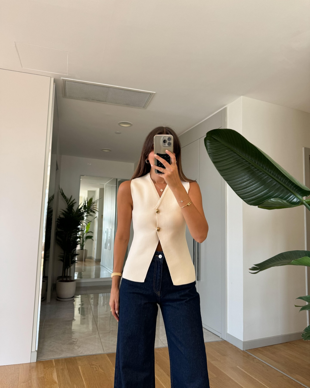 Marcella | Strikvest med guldknapper