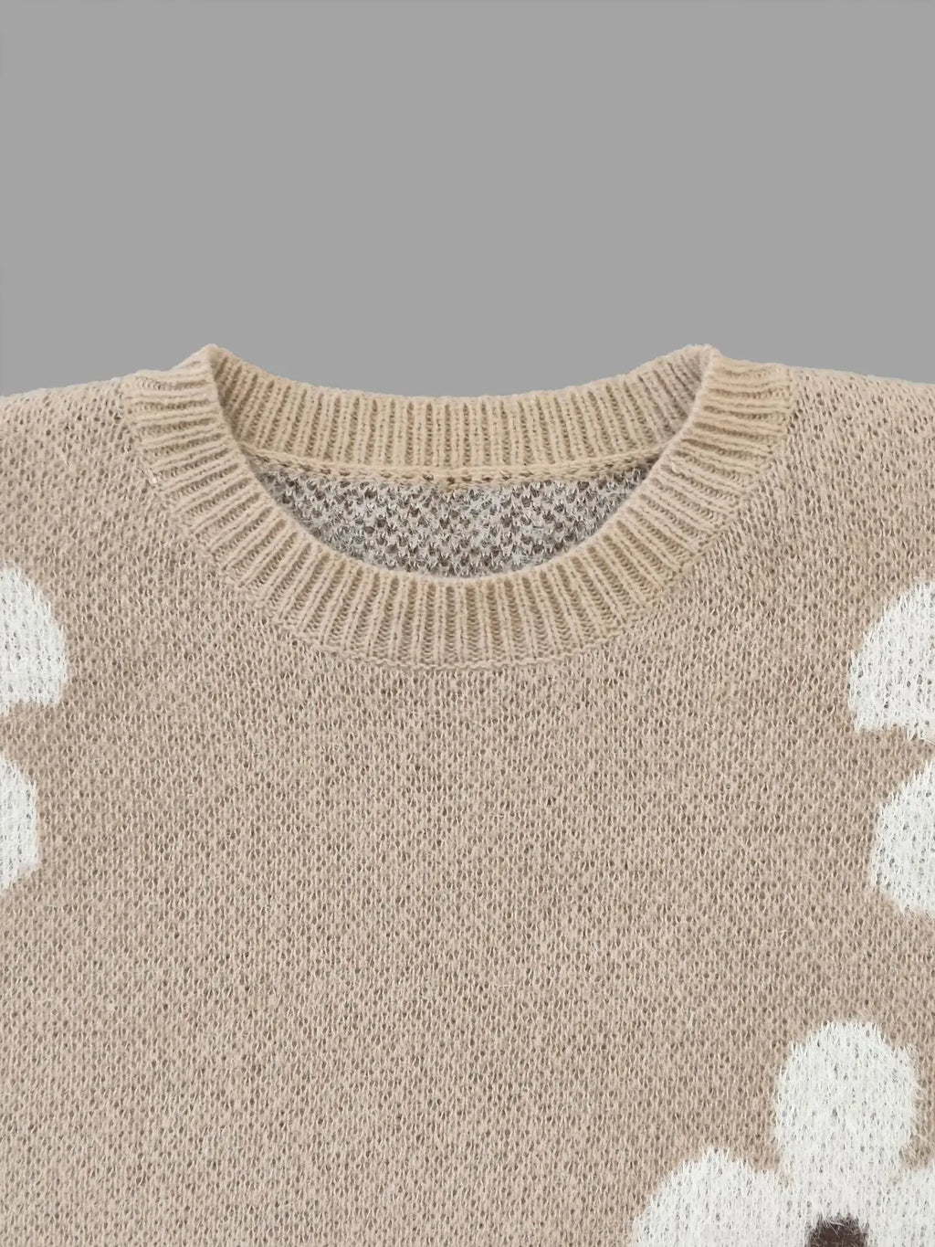 Melissa | Striksweater med rund hals og blomsterprint til kvinder