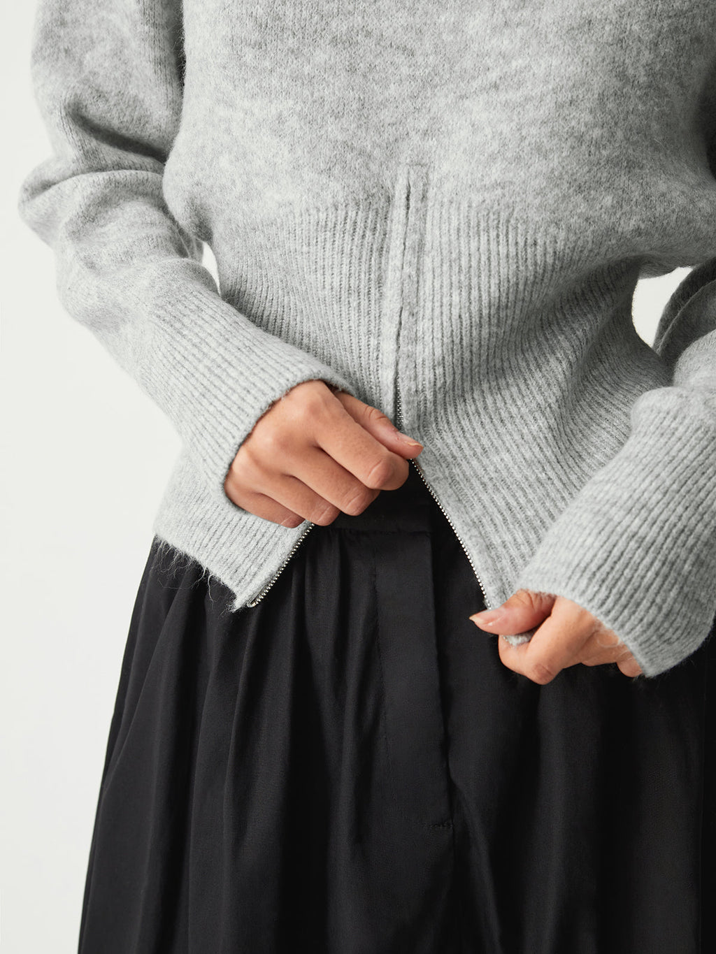 Gabriella | Striksweater med halv lynlås