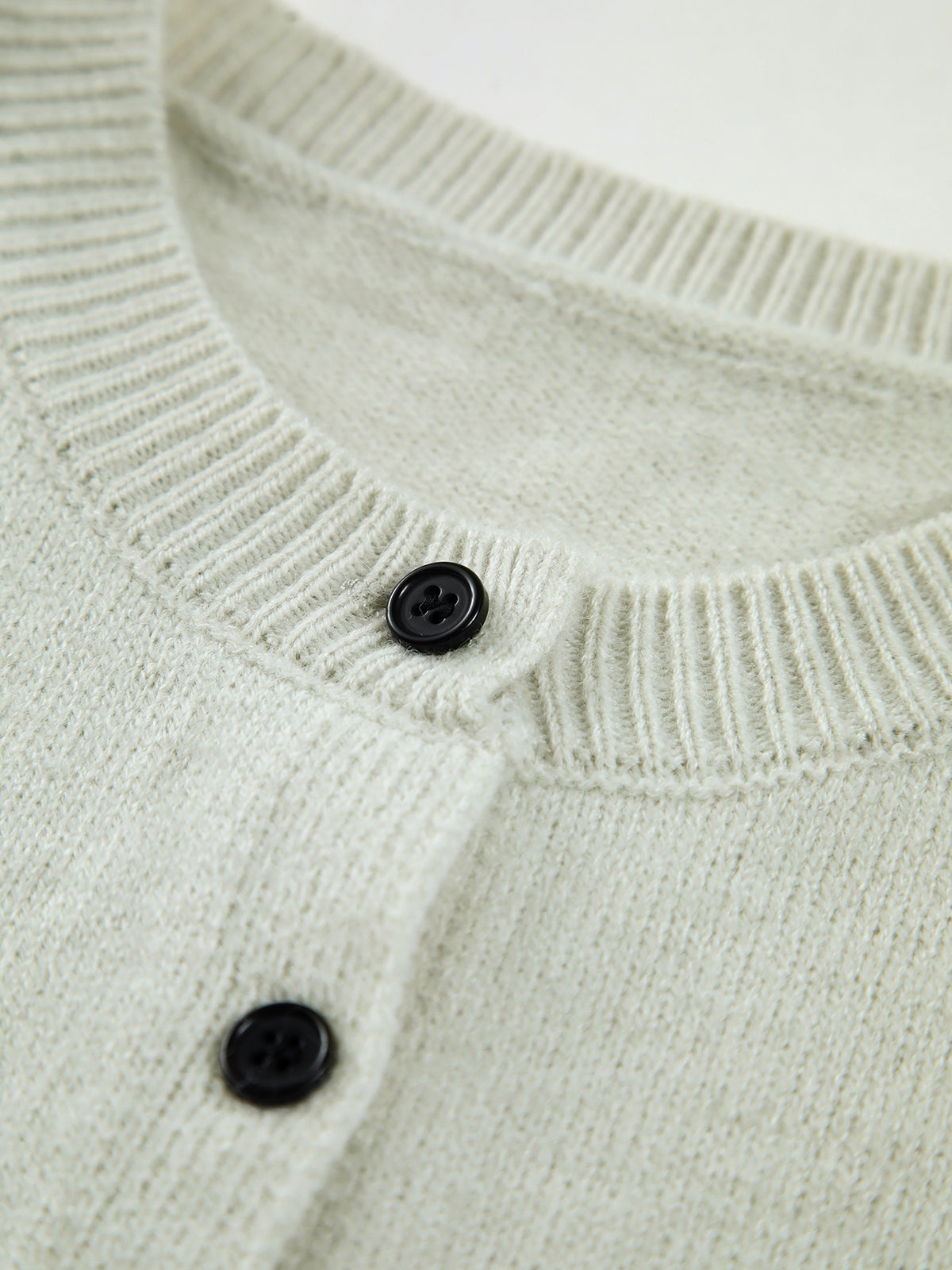 Domenica | Strikvest med knapper