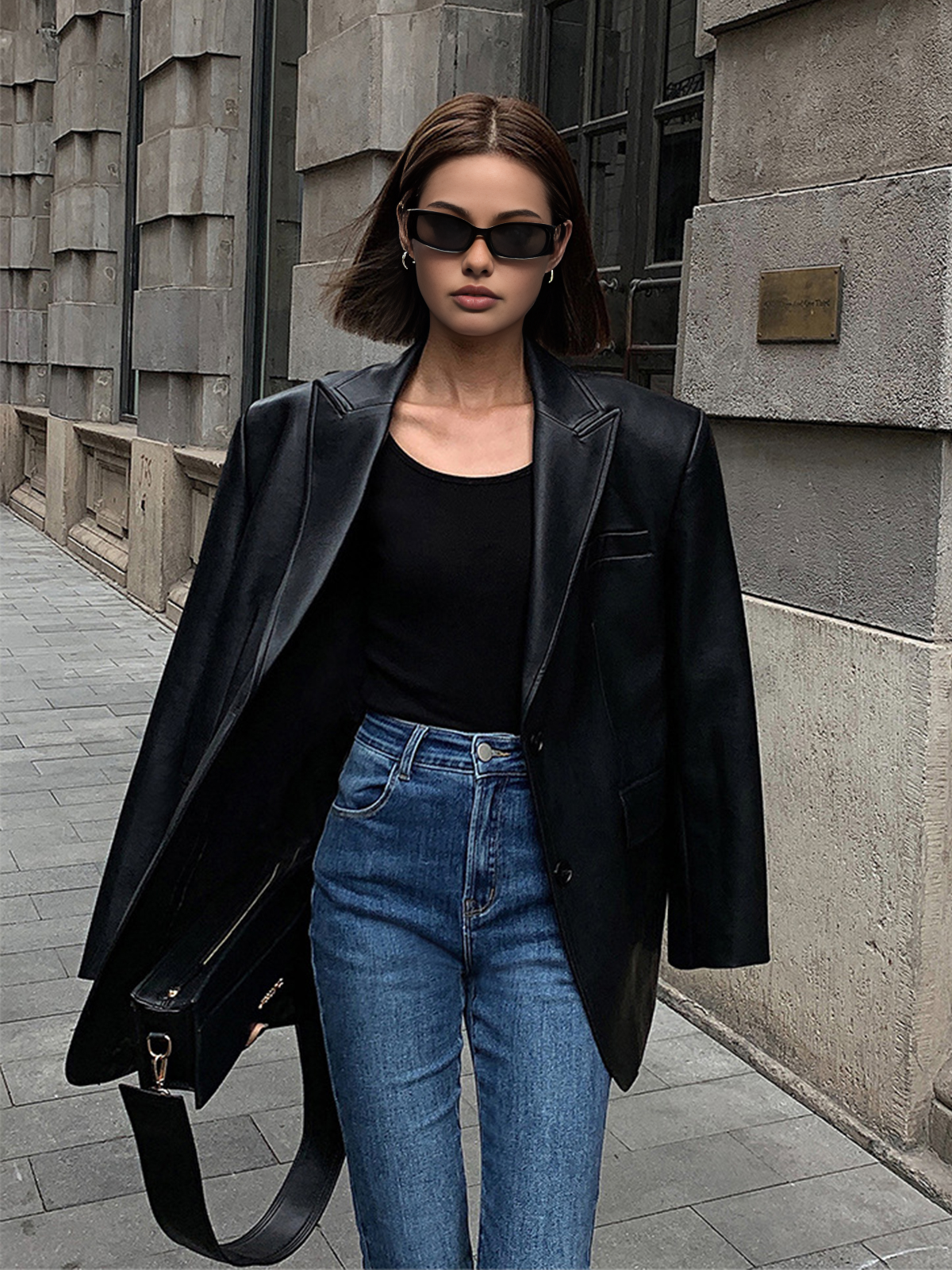 Venera | Oversized blazer i kunstlæder med revers