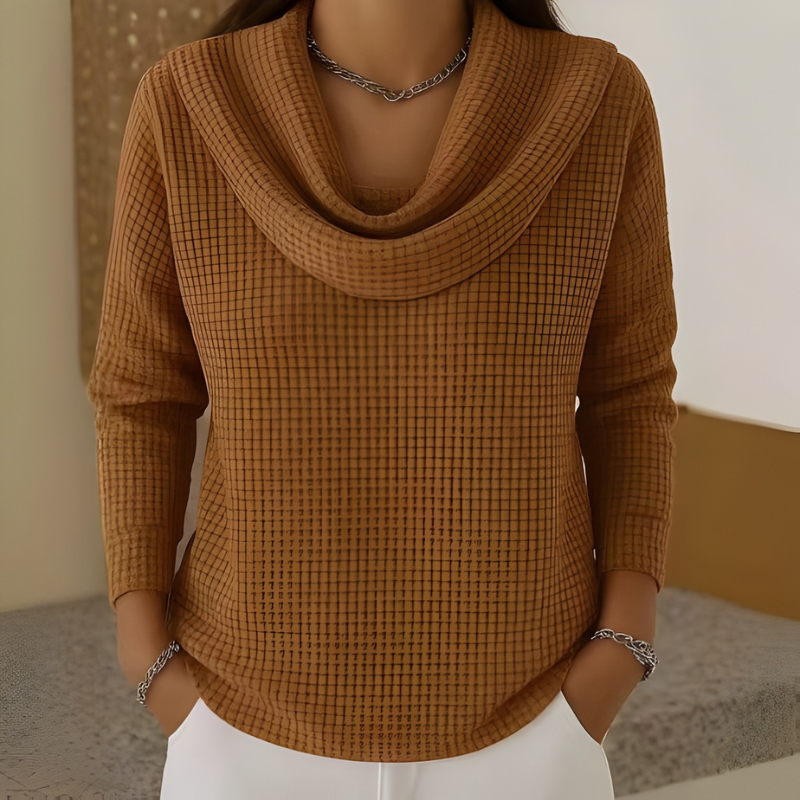 Cirilla | Varm sweater i bikubestrik med kaskadehals