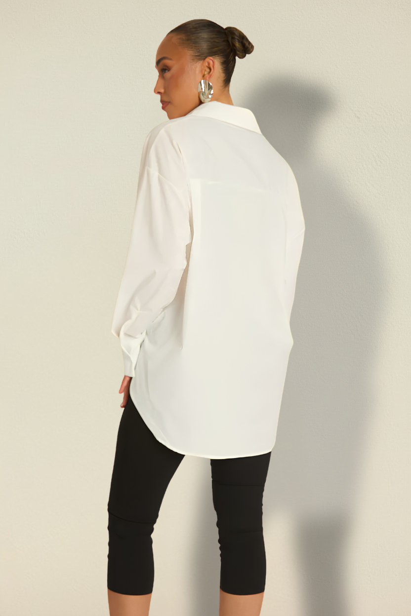 Aria — Oversized hvid basisskjorte