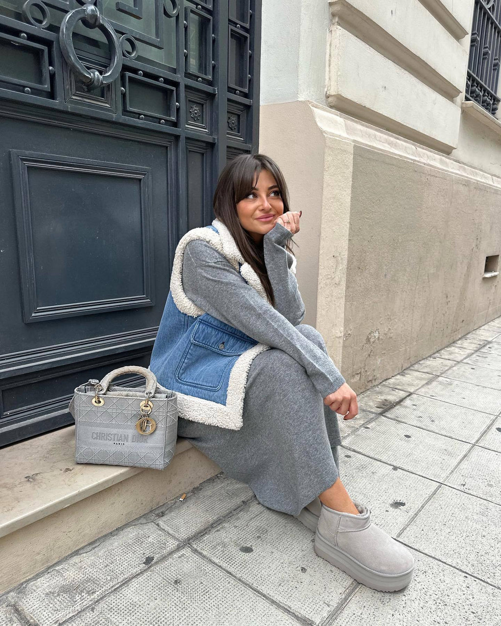 Petronilla | Denimvest i vintagestil med kunstigt lammeskind