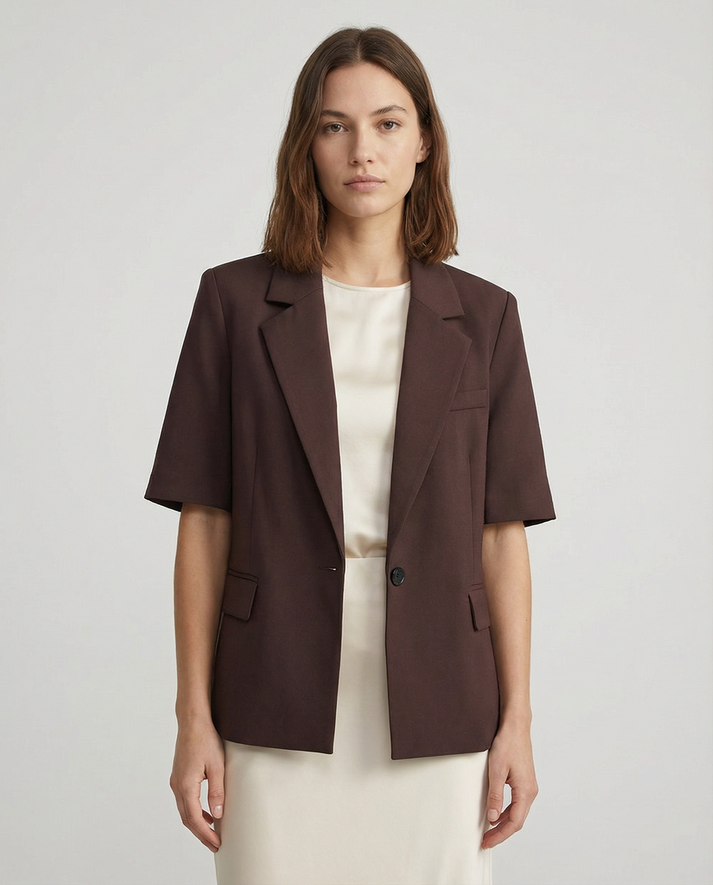 Tilde – Elegant basisblazer til kontoret med korte ærmer