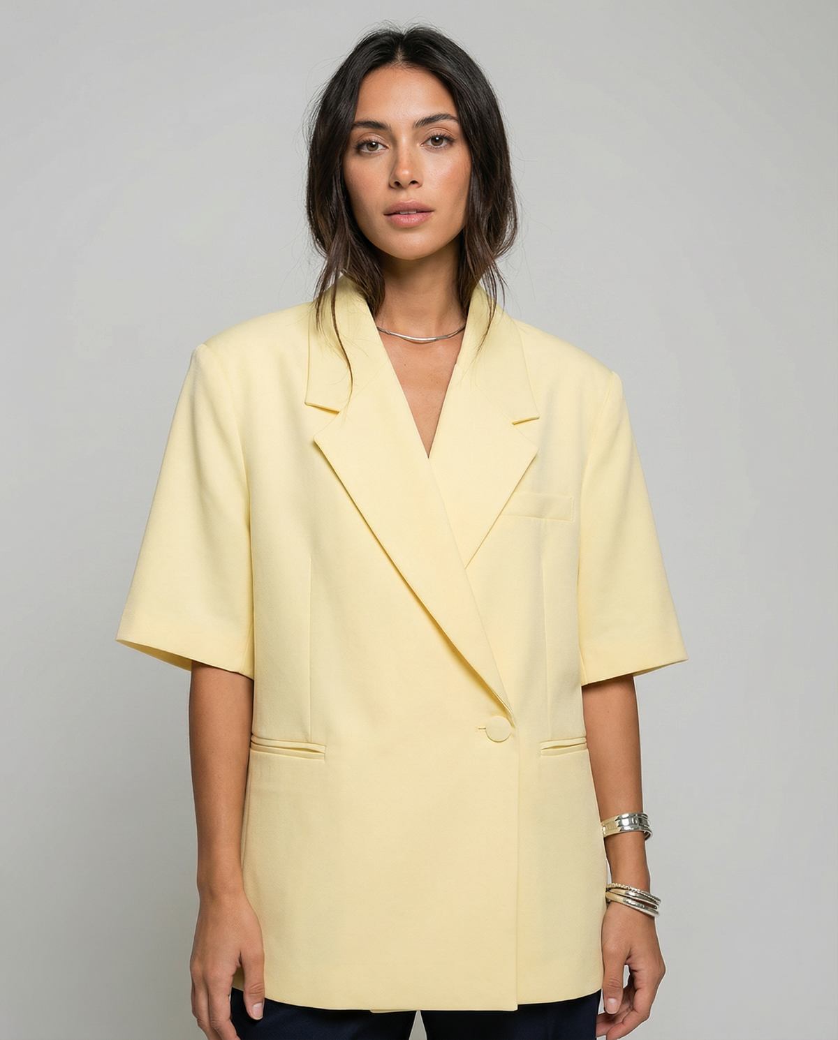 Zaira – Elegant oversized sommerblazer med korte ærmer