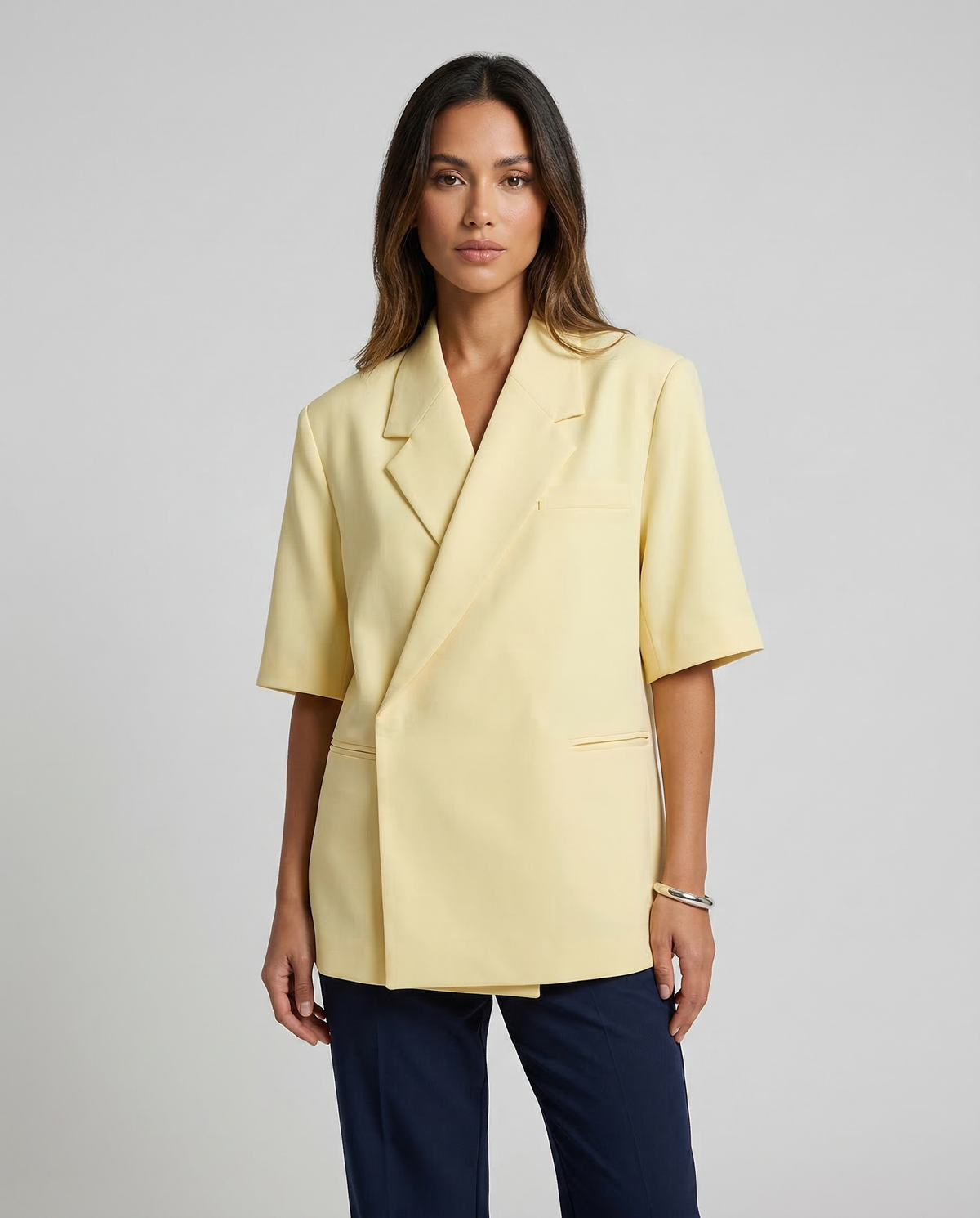 Zaira – Elegant oversized sommerblazer med korte ærmer