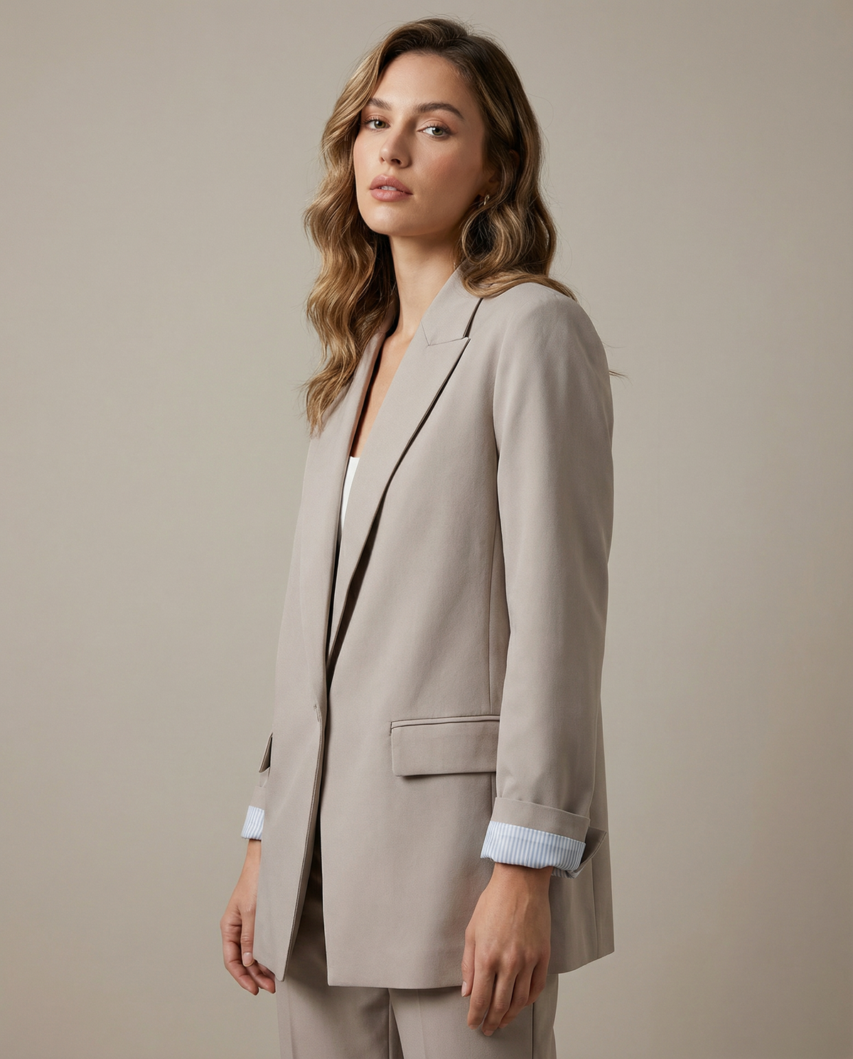 Paola – Oversized hørblazer til ubesværet kontorstil