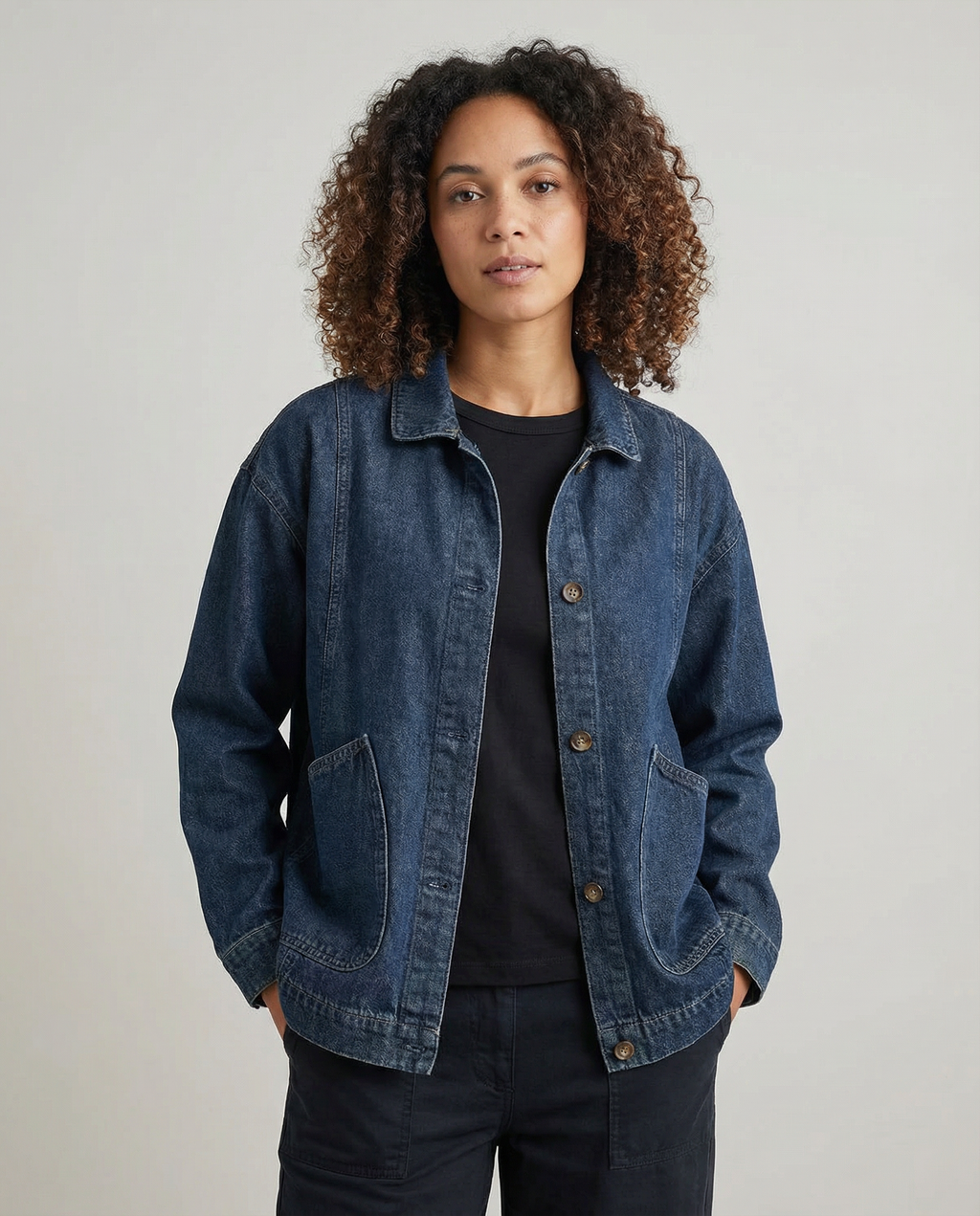 Rina | Lang oversized denimjakke med utility-lommer