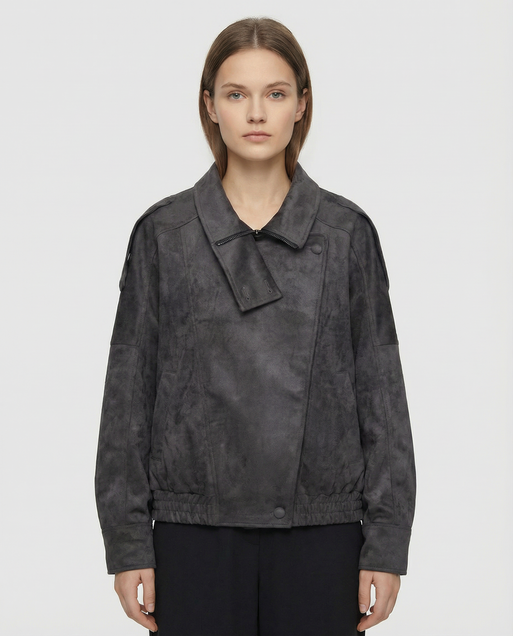 Ramona | Oversized jakke i imiteret ruskind med asymmetrisk krave