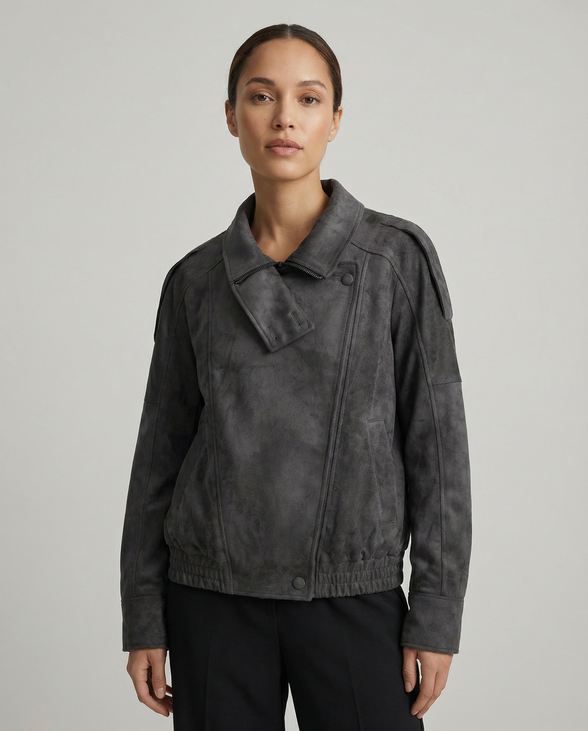 Ramona | Oversized jakke i imiteret ruskind med asymmetrisk krave