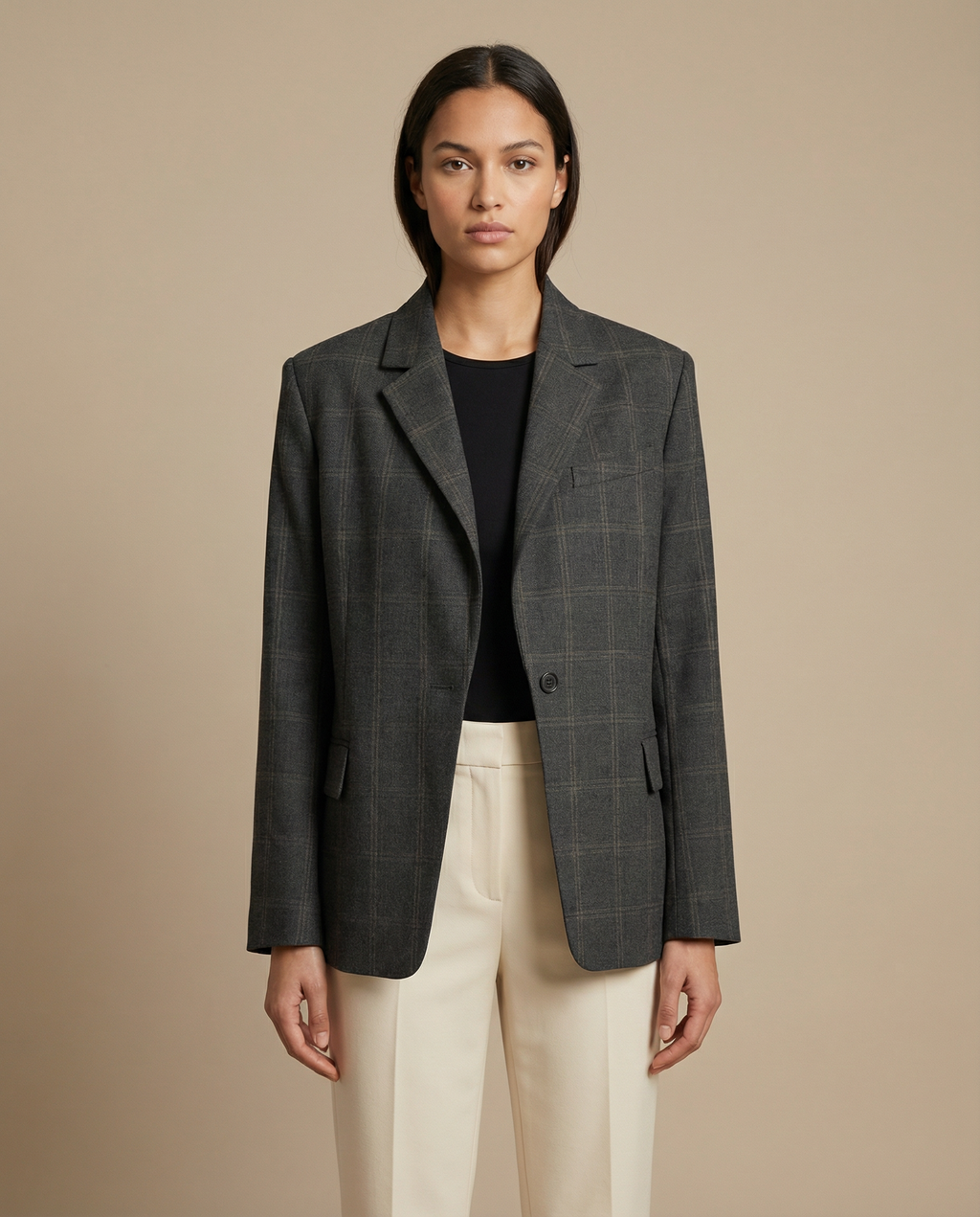 Pia – Oversized ternet blazer med markerede skuldre