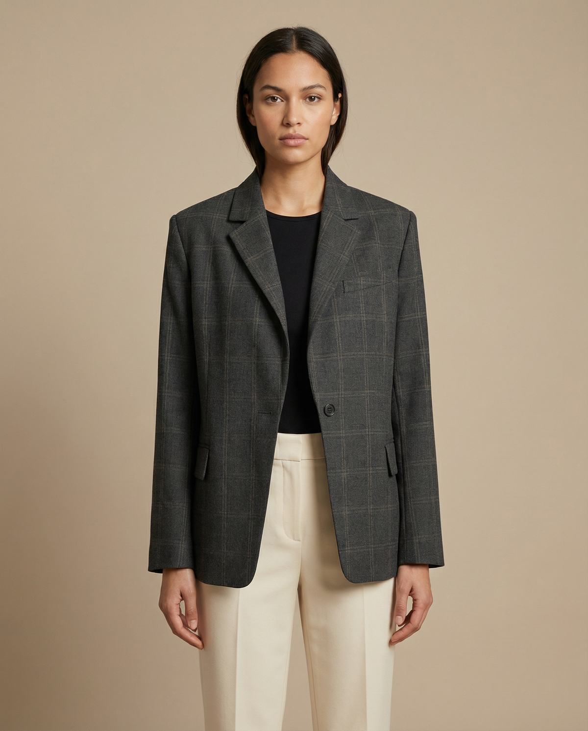 Pia – Oversized ternet blazer med markerede skuldre