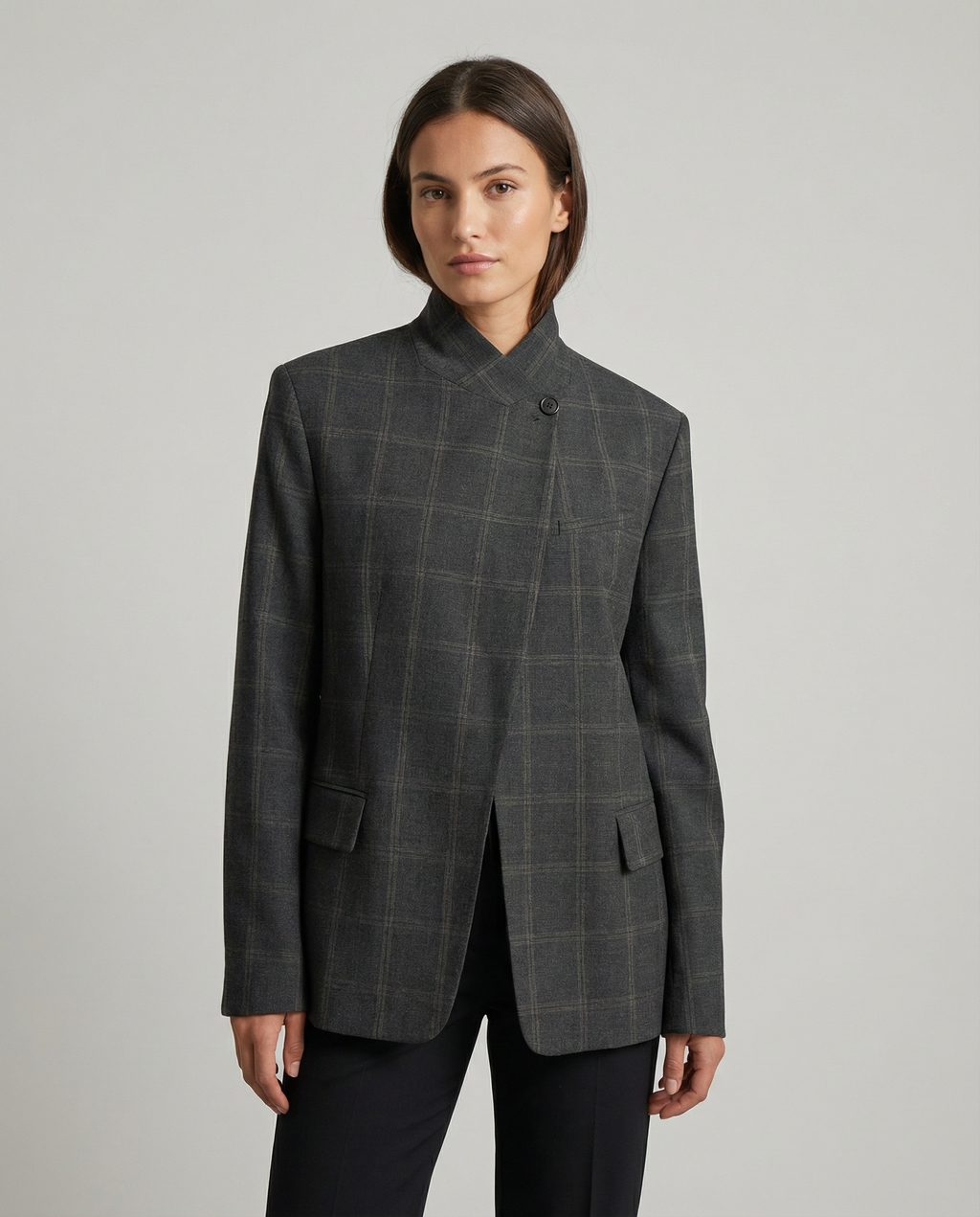 Pia – Oversized ternet blazer med markerede skuldre