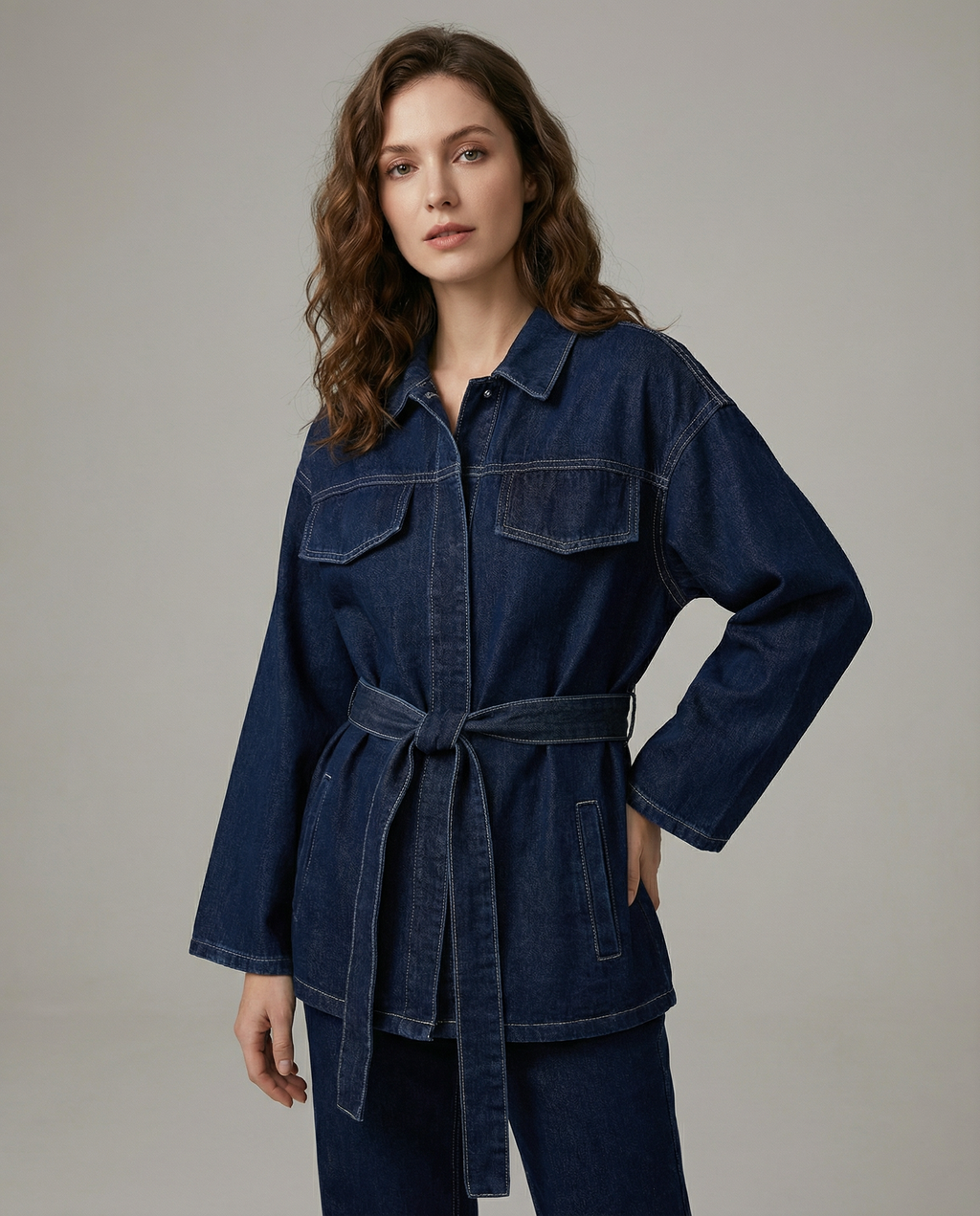 Salvatrice | Denimjakke i utility-stil med bælte