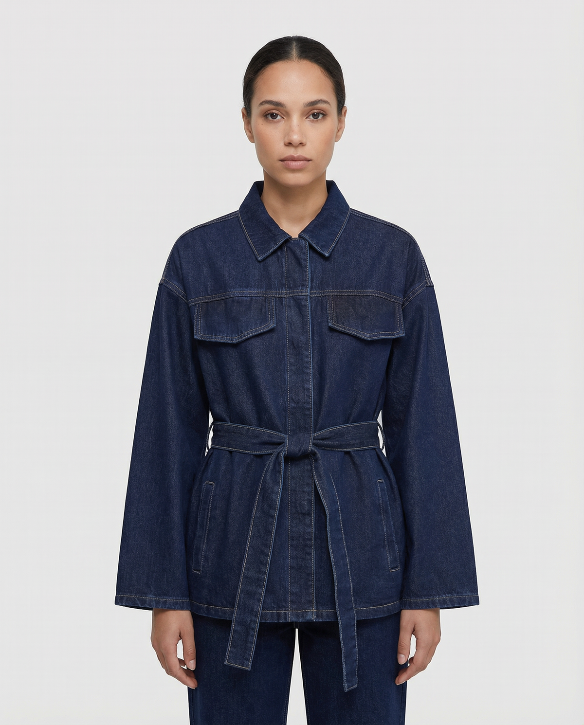Salvatrice | Denimjakke i utility-stil med bælte