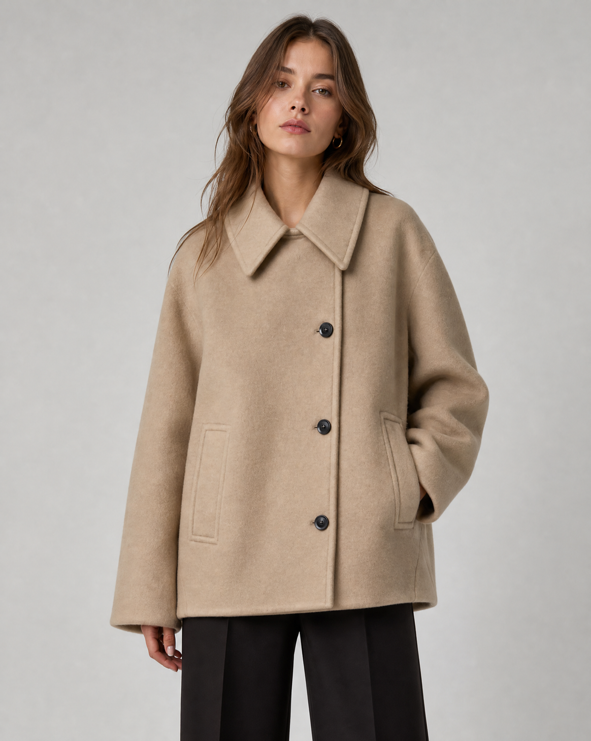 Venturina | Kort, elegant frakke