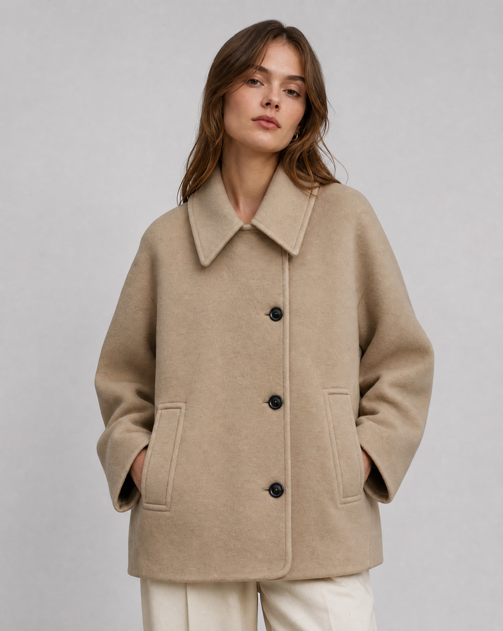 Venturina | Kort, elegant frakke