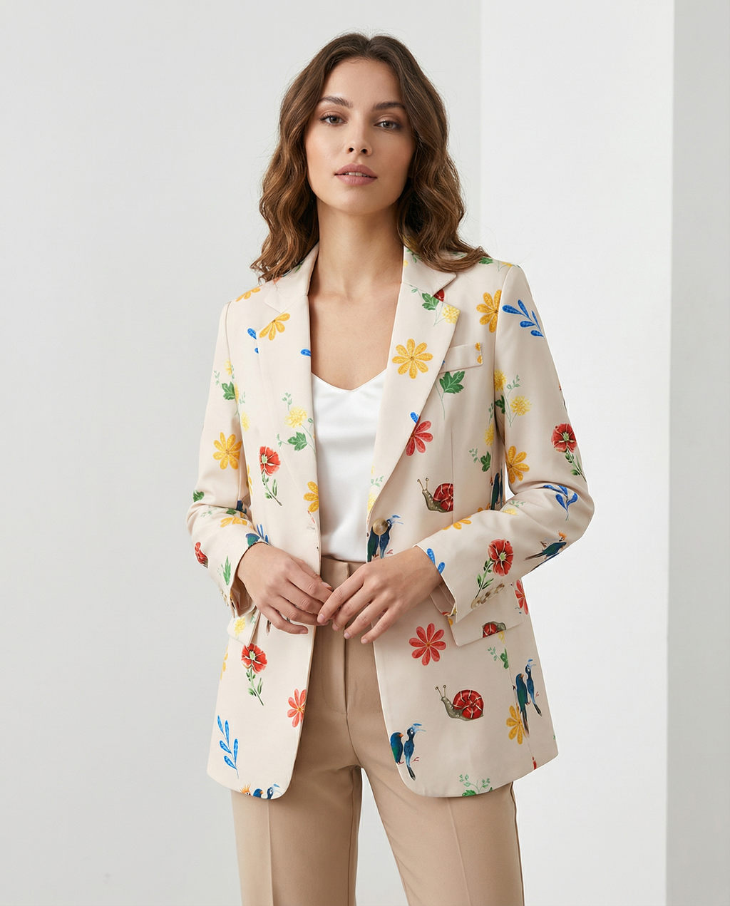 Olimpia – Elegant blomstret blazer til forår og efterår