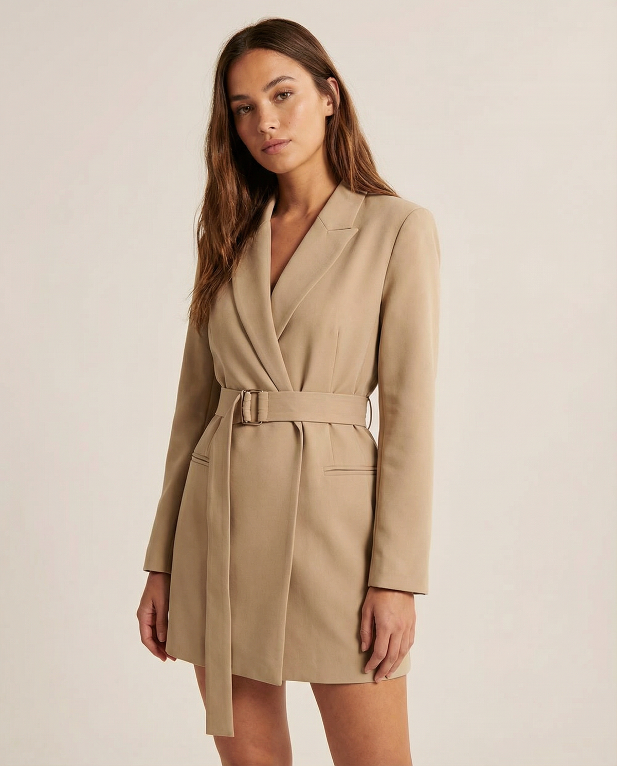 Fiorella – Hvid tailleret hverdagsblazer
