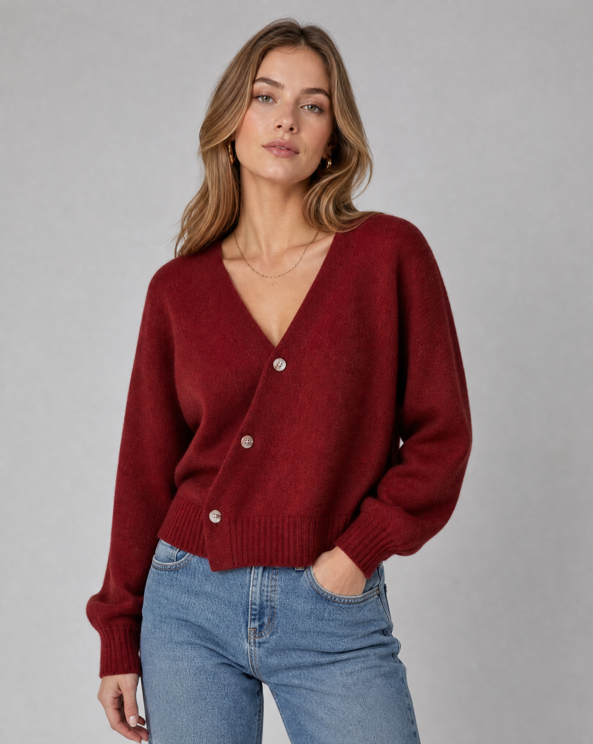 Brunella | Slå-om-sweater i uldblanding med krydsede knapper