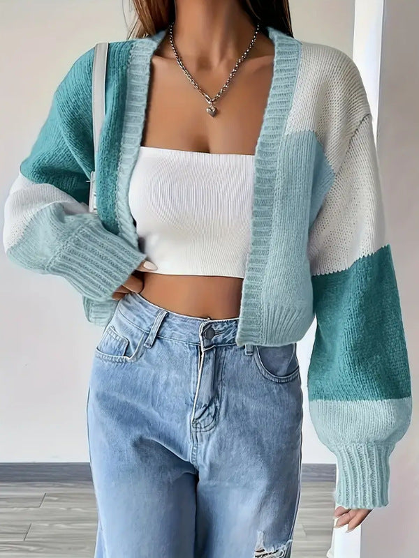 Zaira – Kort color block-cardigan med strikkede knapper