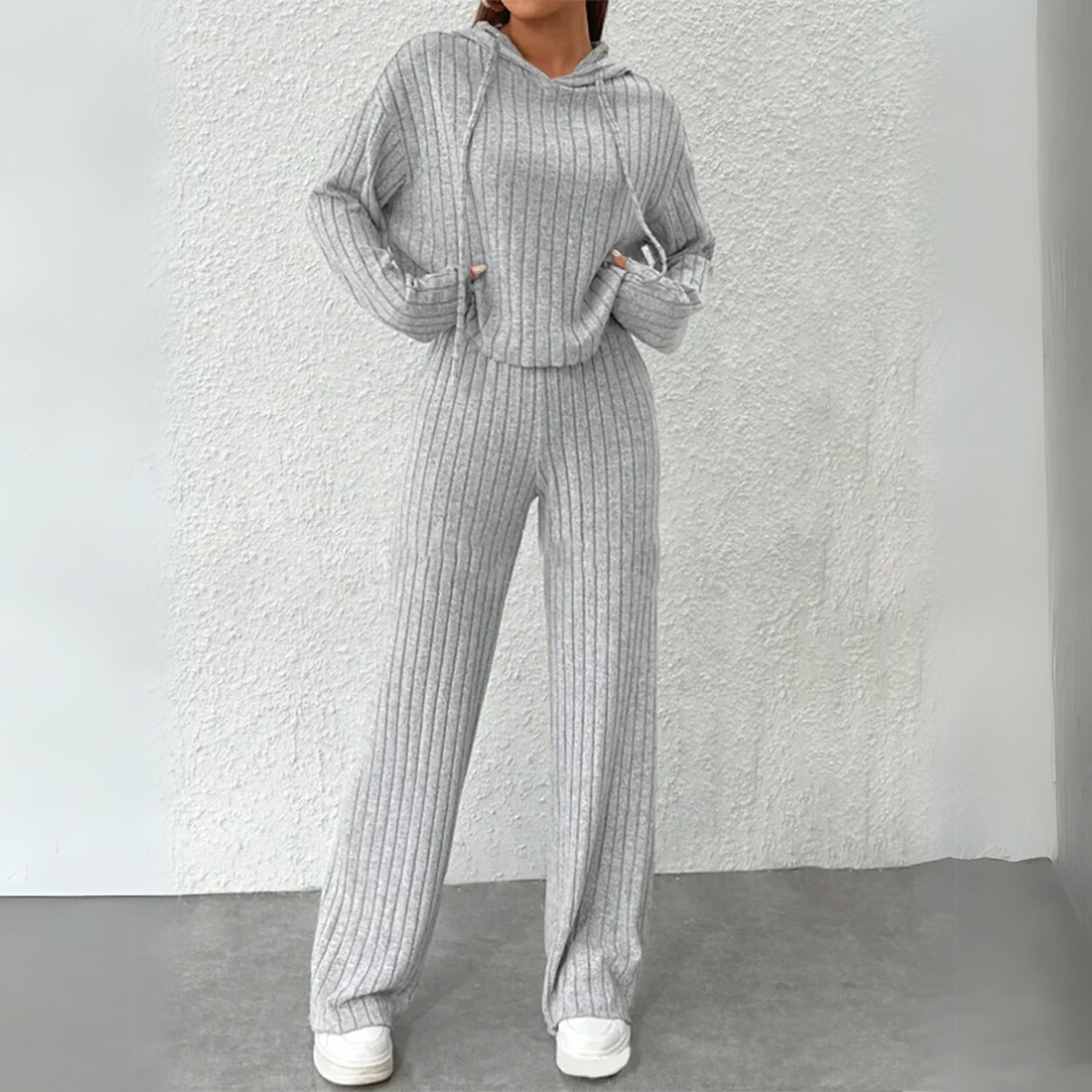 Marina | Todelt sæt med hættesweatshirt og joggingbukser