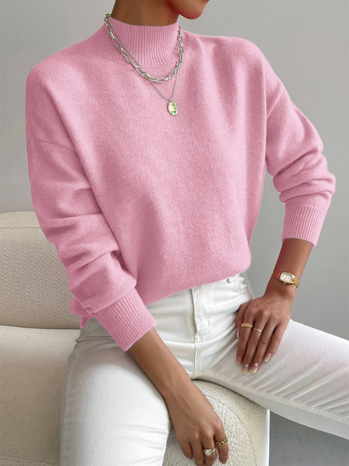 Silvana | Elegant strikket rullekravesweater med slå-om-effekt