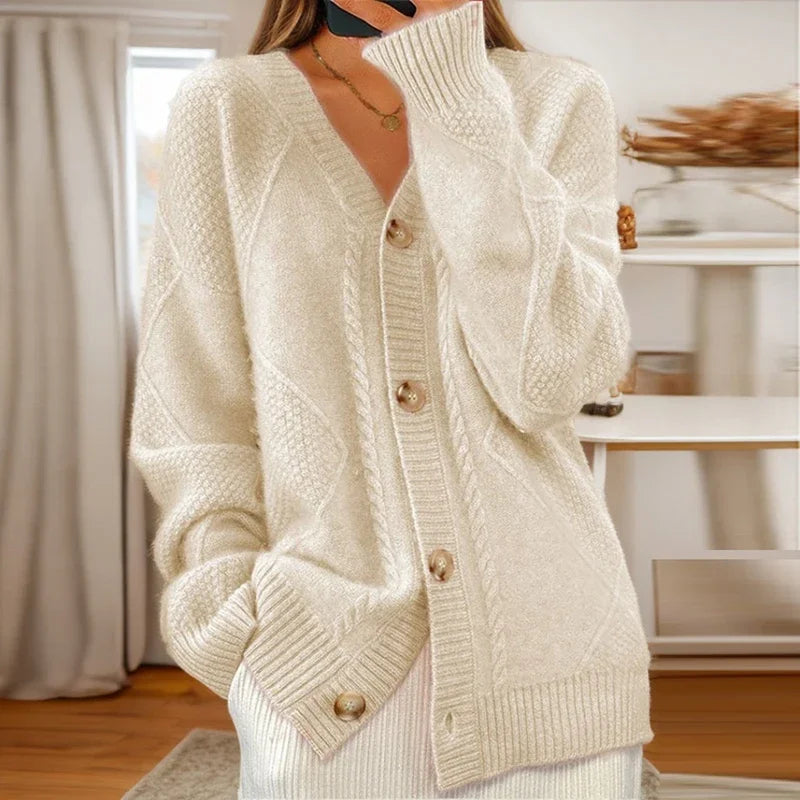Fernanda – Kabelstrikket cardigan med knapper foran
