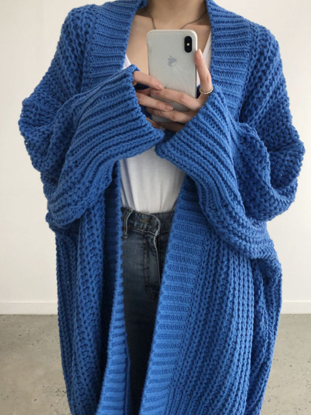 Carmela – Oversized strikcardigan med slæds