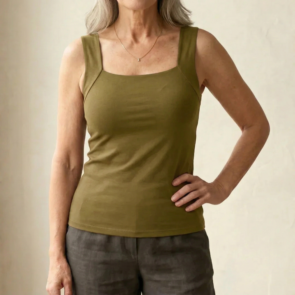 Roxanne | Tanktop med indbygget komfort-BH