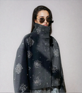 Lucia | Peacoat med perlebroderi