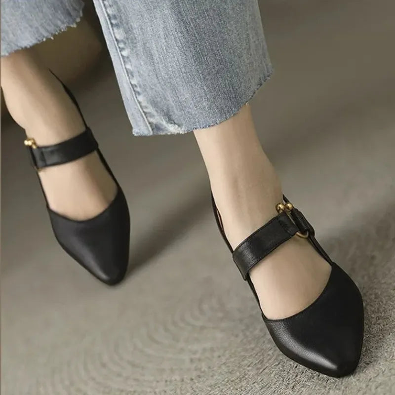 Loretta – Slingback-pumps med skulpturel hæl
