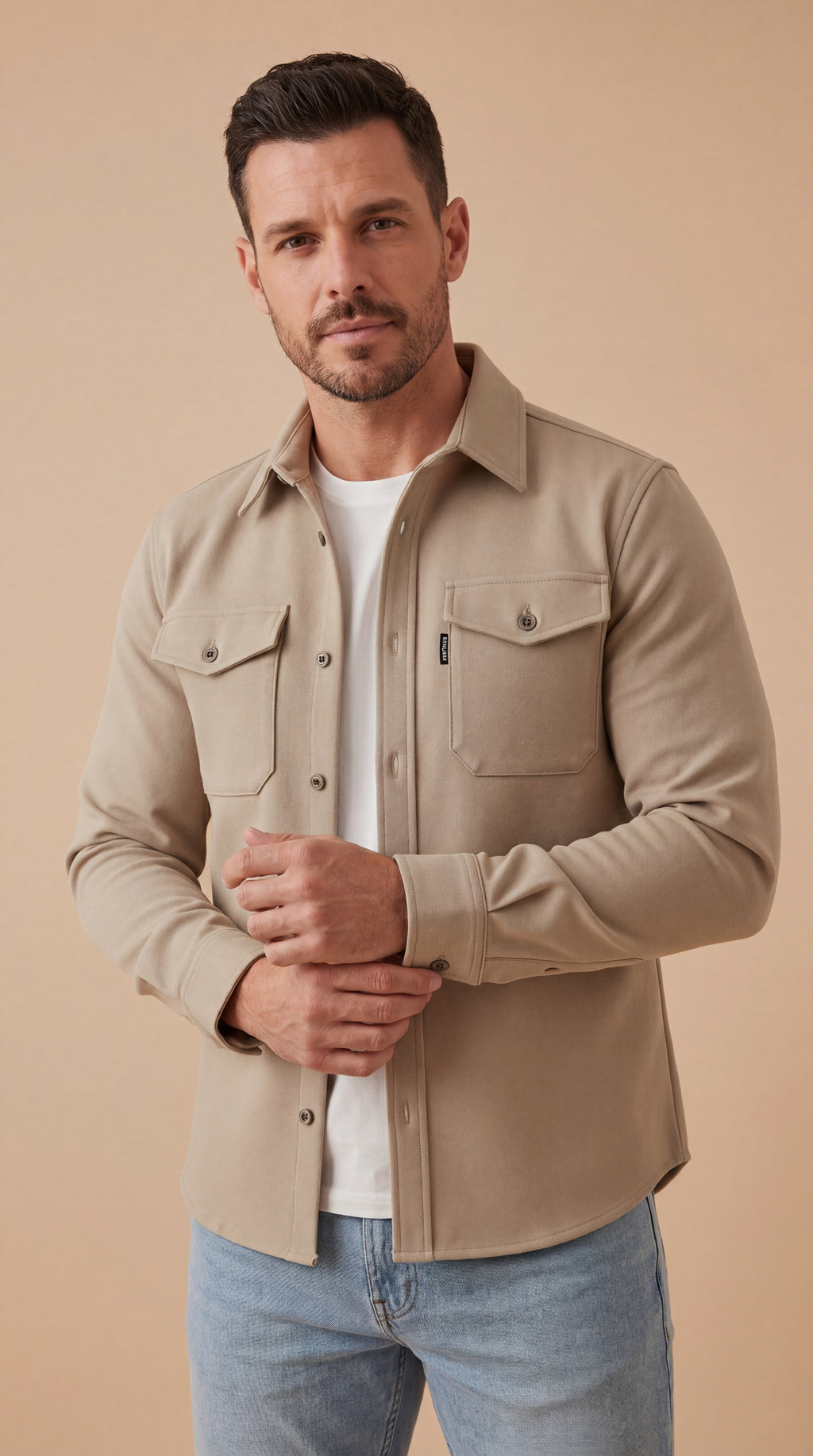 Essential — Minimalistisk og alsidig overshirt