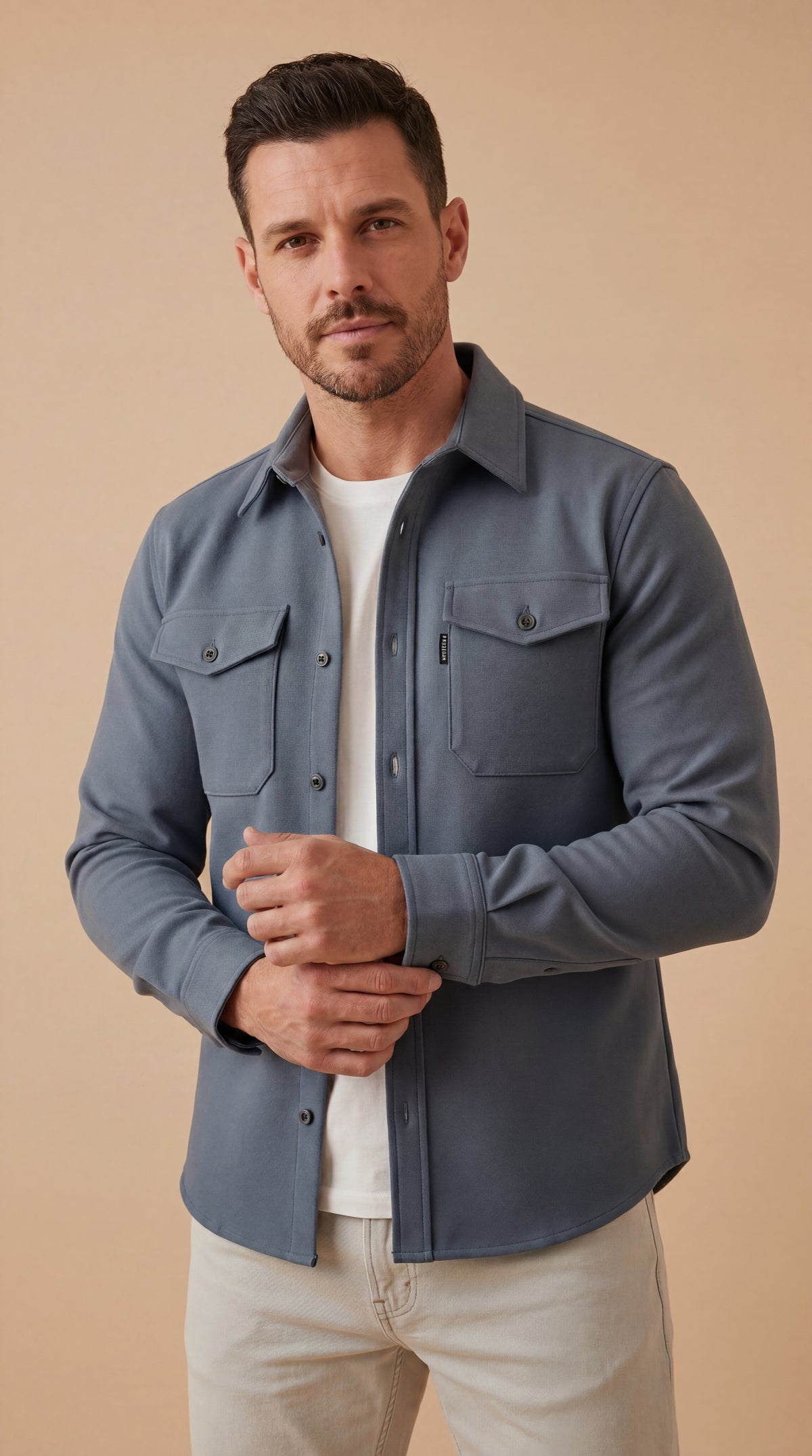 Essential — Minimalistisk og alsidig overshirt