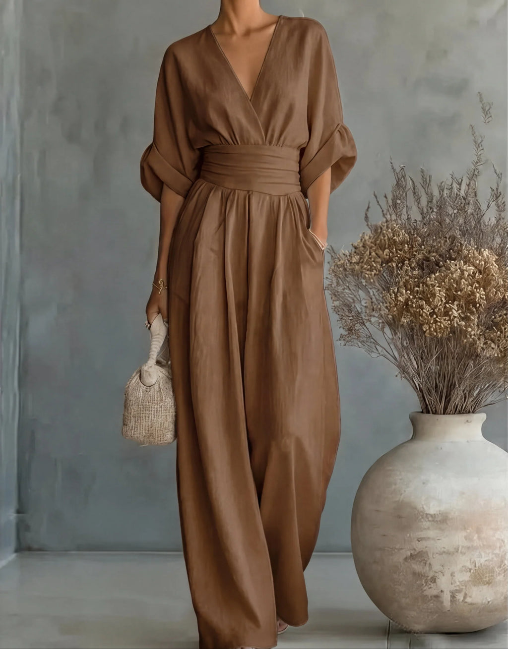 Daniela | Elegant jumpsuit med V-hals og vide ben
