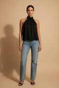 Elara — Flydende halterneck-top i sort