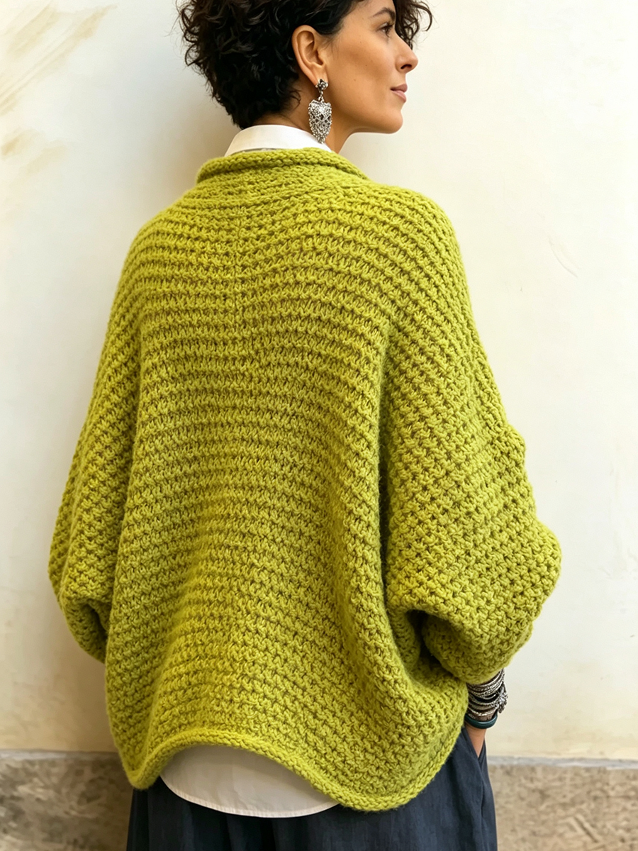 Claire – Grovstrikket sweater med overslag