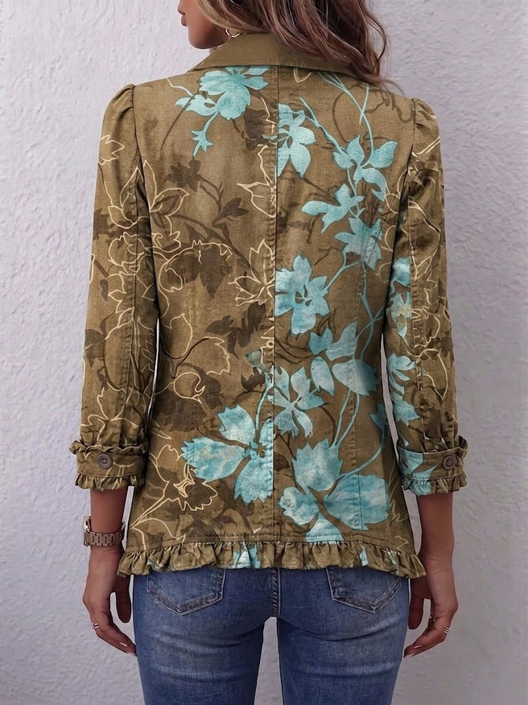 Sundara – Boho-jakke med vintageblomster i farveforløb og flæser
