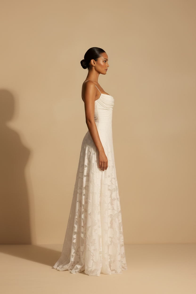 Francesca – Lang blondekjole med elegant pasform, hvid