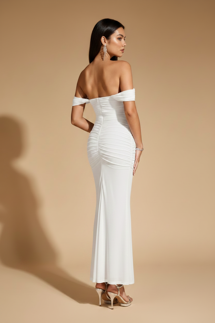 Serena | Draperet off shoulder-maxikjole i hvid