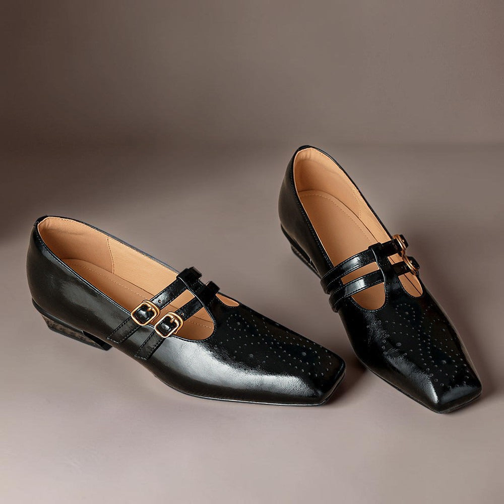 Marisol – Mary Jane-pumps med brogue-mønster og dobbelt rem
