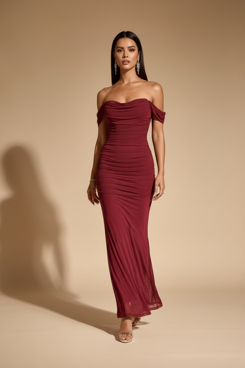 Serena | Draperet off shoulder-maxikjole i hindbærrød